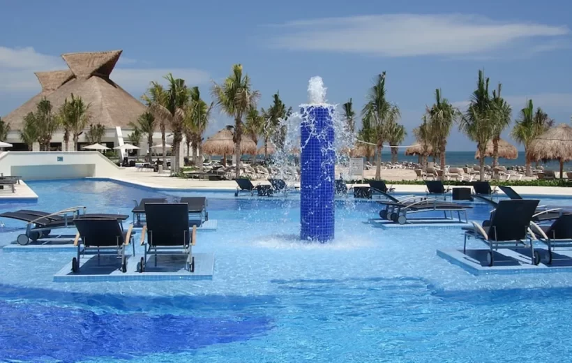 Hotel BLUE BAY GRAND